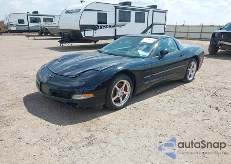 2002 Chevrolet Corvette из США, поврежденный, VIN 1G1YY22G525121011